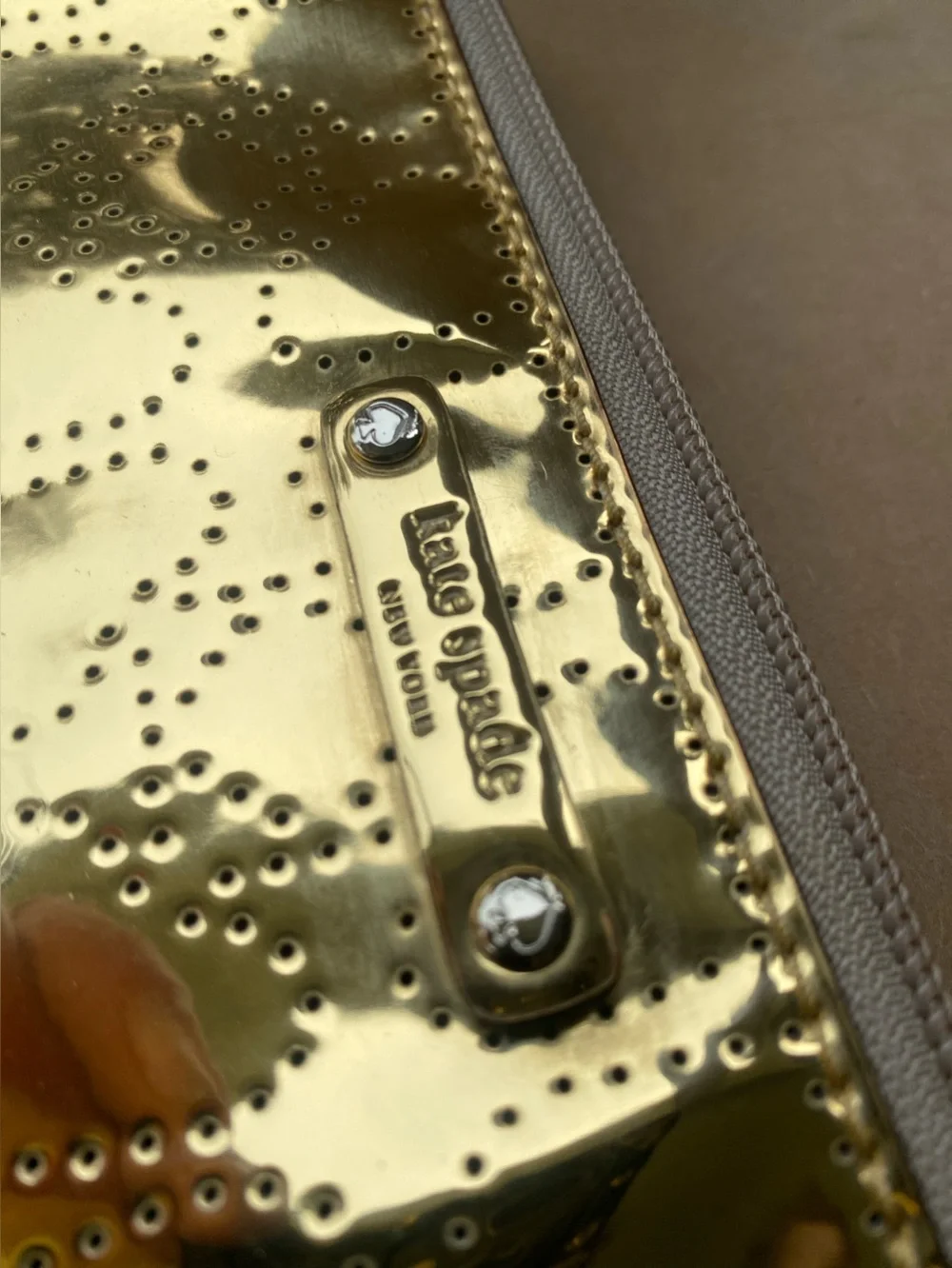 (NWT!)✨KATE SPADE- Gold Metallic Perforated Heart Zip Pouch✨